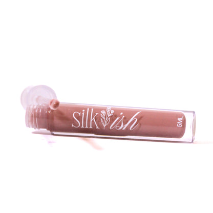 glossy lip glaze